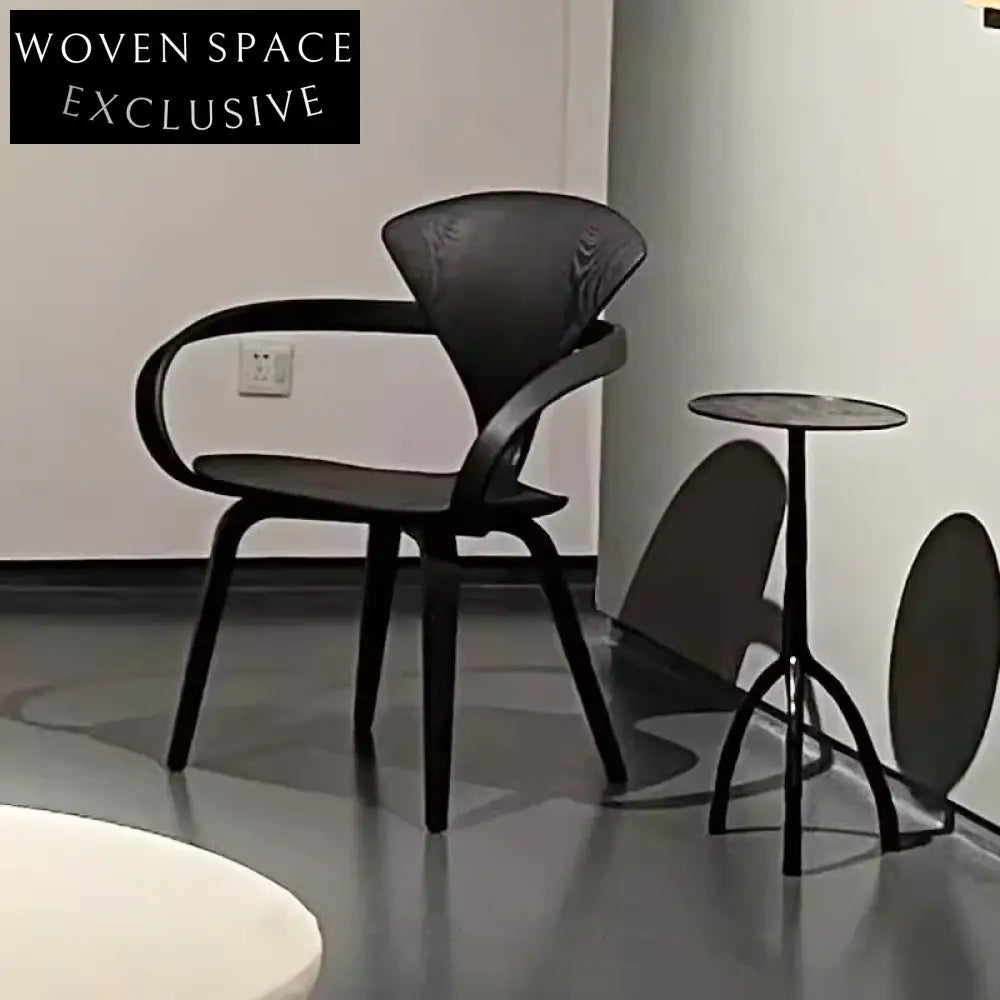 Elegant Walnut Solid Wood Arm Dining Chair for Restaurant and Home Use