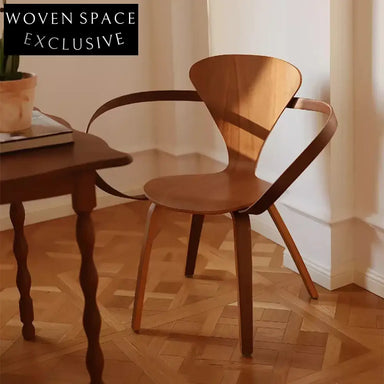 Elegant Walnut Solid Wood Arm Dining Chair for Restaurant and Home Use