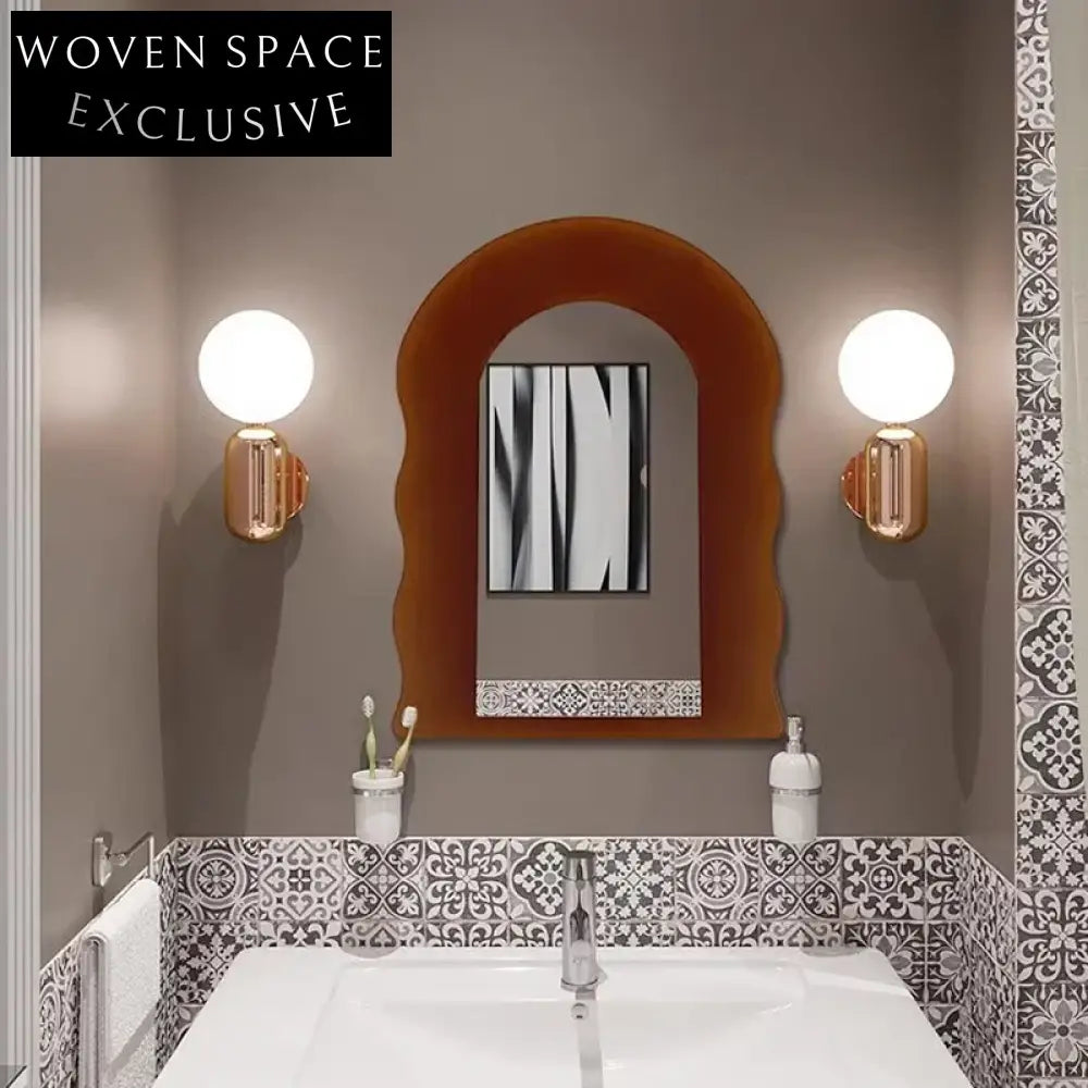Elegant Wavy Full-Length Acrylic Dressing Mirror for Modern Home Aesthetics