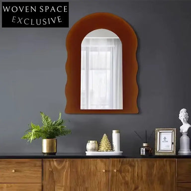 Elegant Wavy Full-Length Acrylic Dressing Mirror for Modern Home Aesthetics