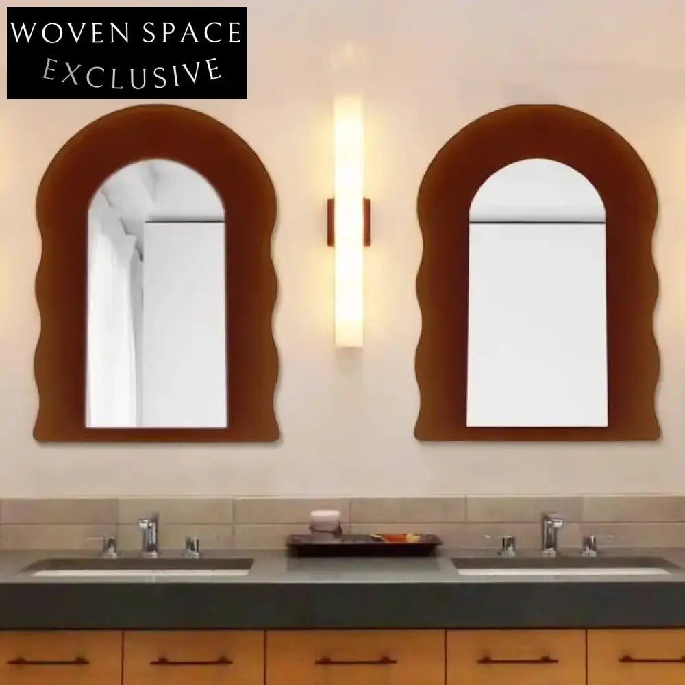 Elegant Wavy Full-Length Acrylic Dressing Mirror for Modern Home Aesthetics