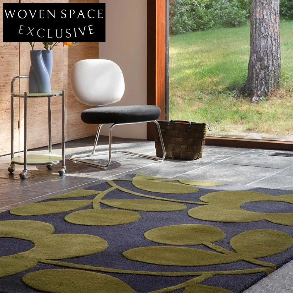 Elegant White Handmade Irregular Shape Area Rug for Chic Living Bedroom