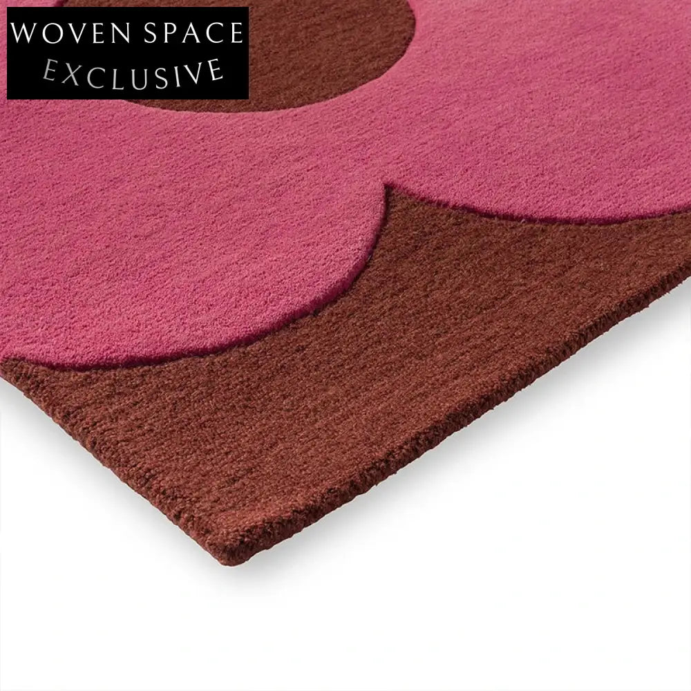 Elegant White Handmade Irregular Shape Area Rug for Chic Living Bedroom