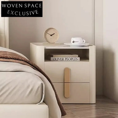 Elegant White Wooden Nightstand Bedside Table with 2 Drawers for Bedroom