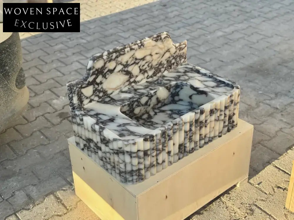 Elodie Calacatta viola backsplash marble sink