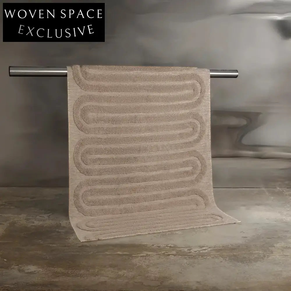 Handmade 0.5-inch Thick Polyester Cream Striped Living Room Area Rug