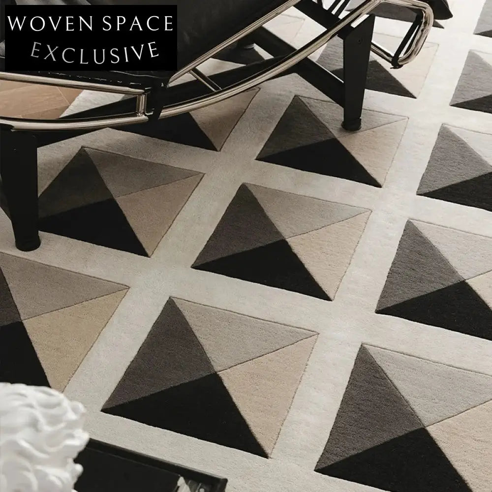 Handmade Modern Geometric Pattern Polypropylene Area Rug for Living Room Decor