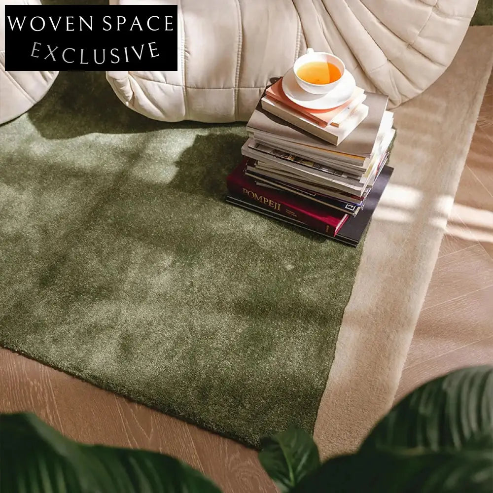 Handmade Nordic Modern Cream Polyester Fiber Area Rug for Living Room Bedroom