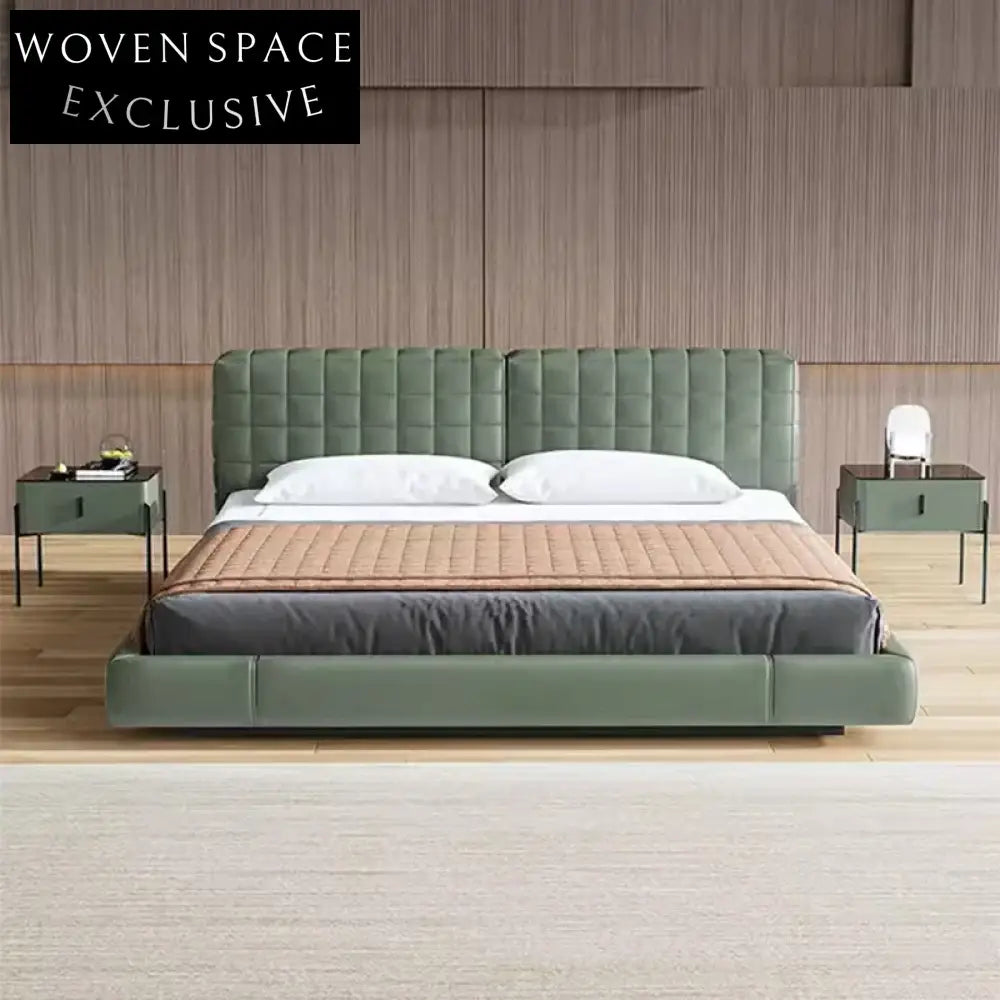 Heritage Grace Upholstered King-Size Larch Wood Bed, Black Sand Legs