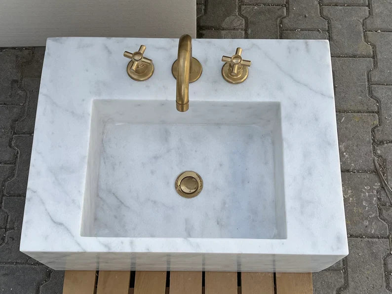 Paméla Carrara Marble Wash Basin