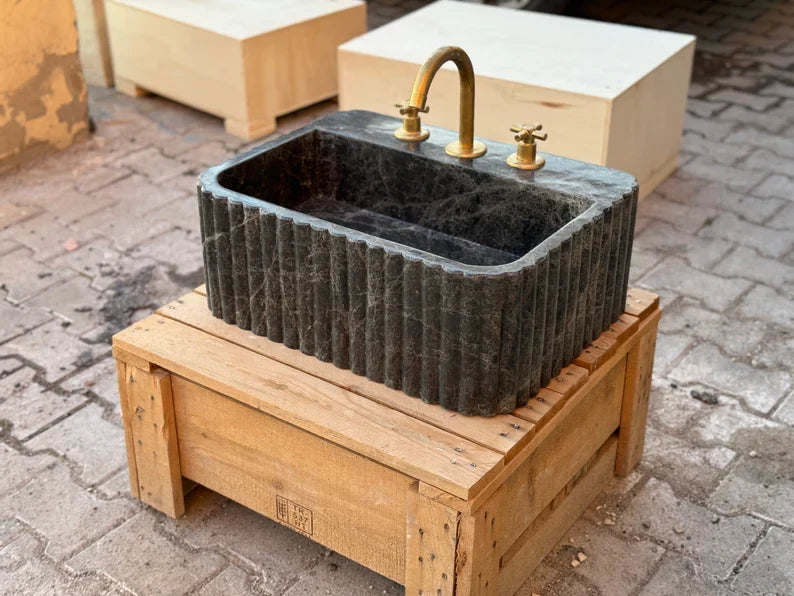 Bianca ribbed Black Bayat marble sink