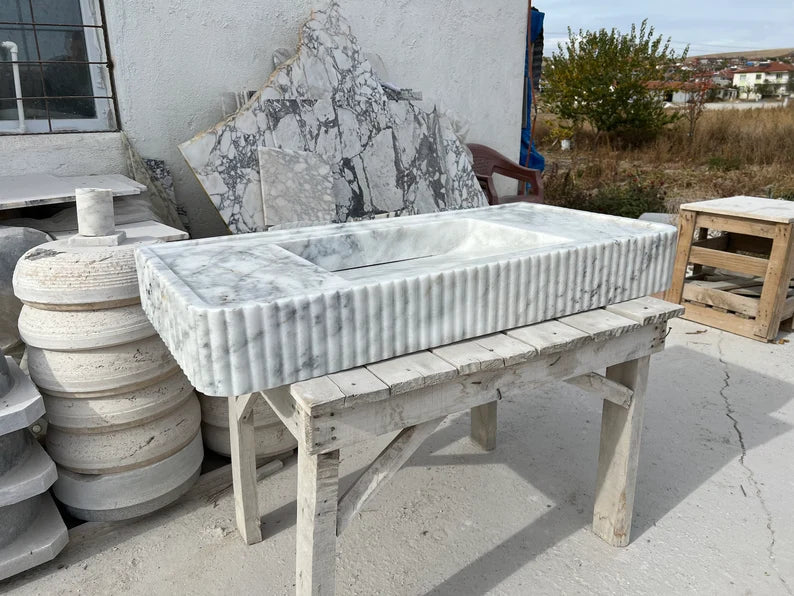 Odon Carrara Marble Sink with Ribbed Sides