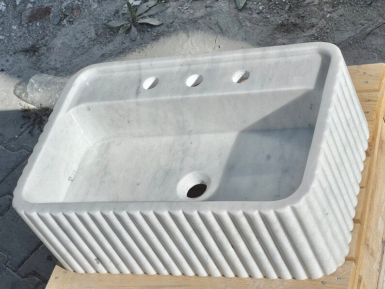 Seraffinu Carrara Marble Sink with Ribbed Sides