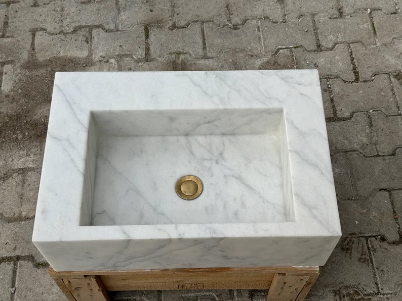 Minerve Carrara Marble Sink with Ribbed Sides