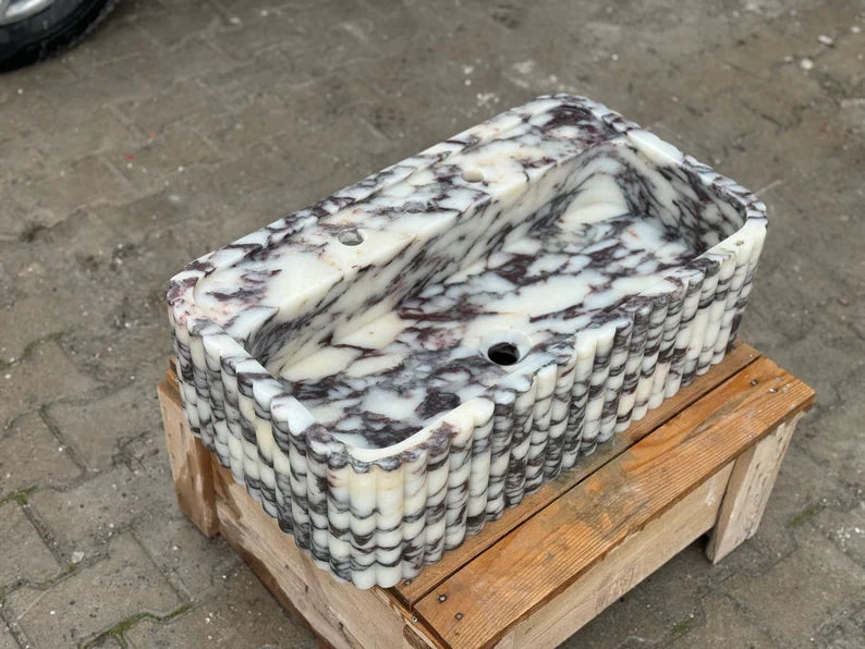 Luka Calacatta Viola ribbed marble sink