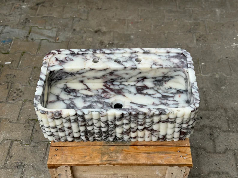 Luka Calacatta Viola ribbed marble sink