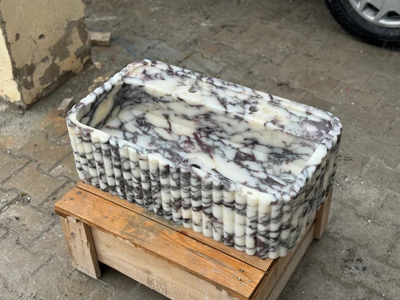 Luka Calacatta Viola ribbed marble sink