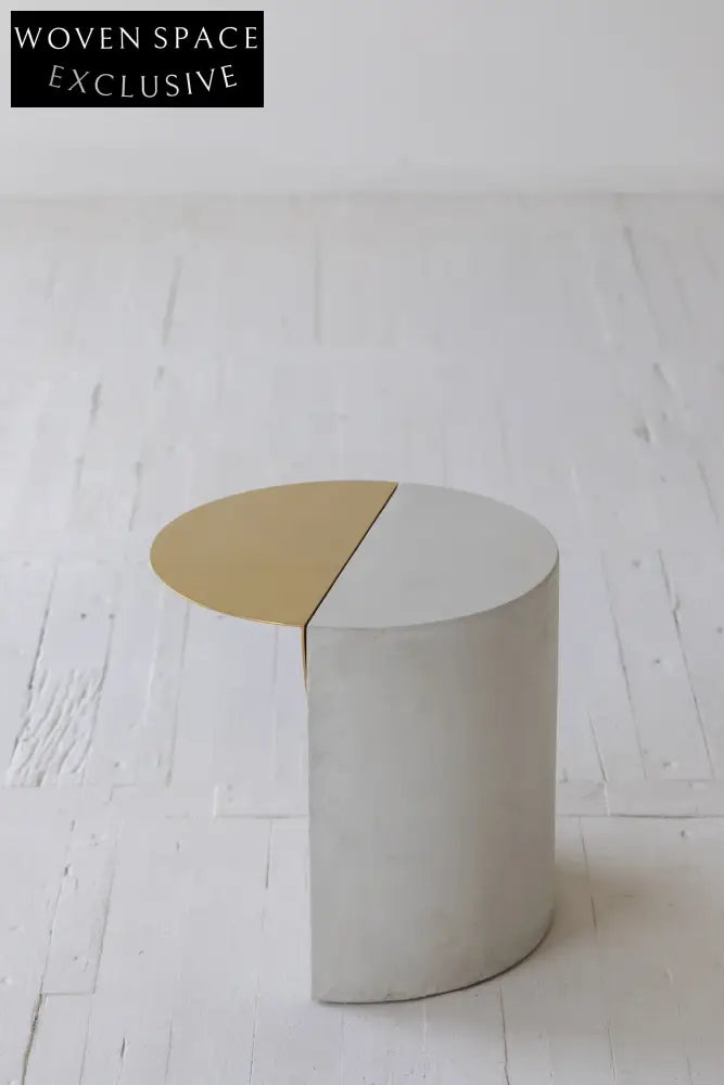 Chic Concrete & Gold Nesting Side Tables - Stackable Round Coffee Table Set