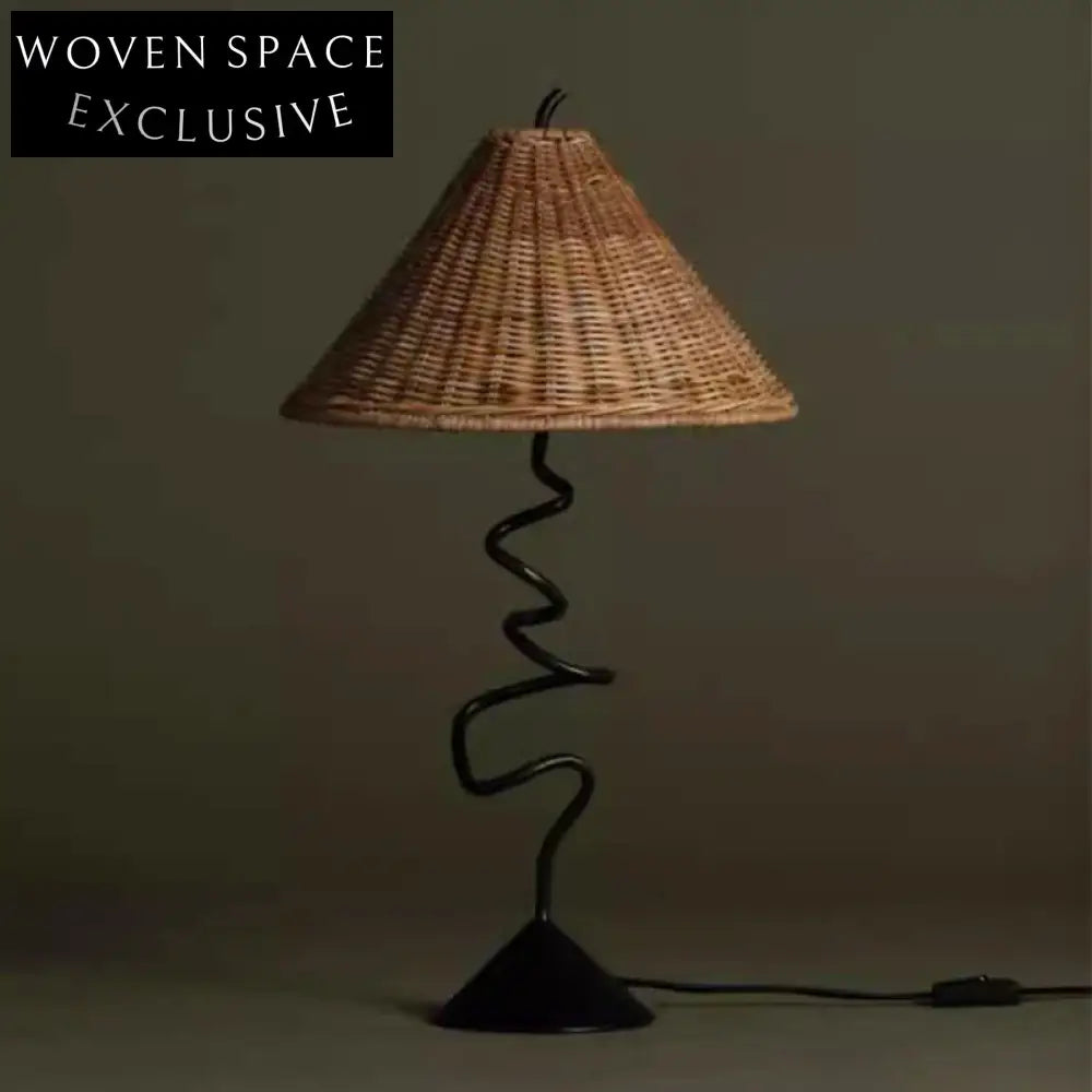 Japanese Retro Rattan Arc Floor Lamp – Elegant LED Reading Light