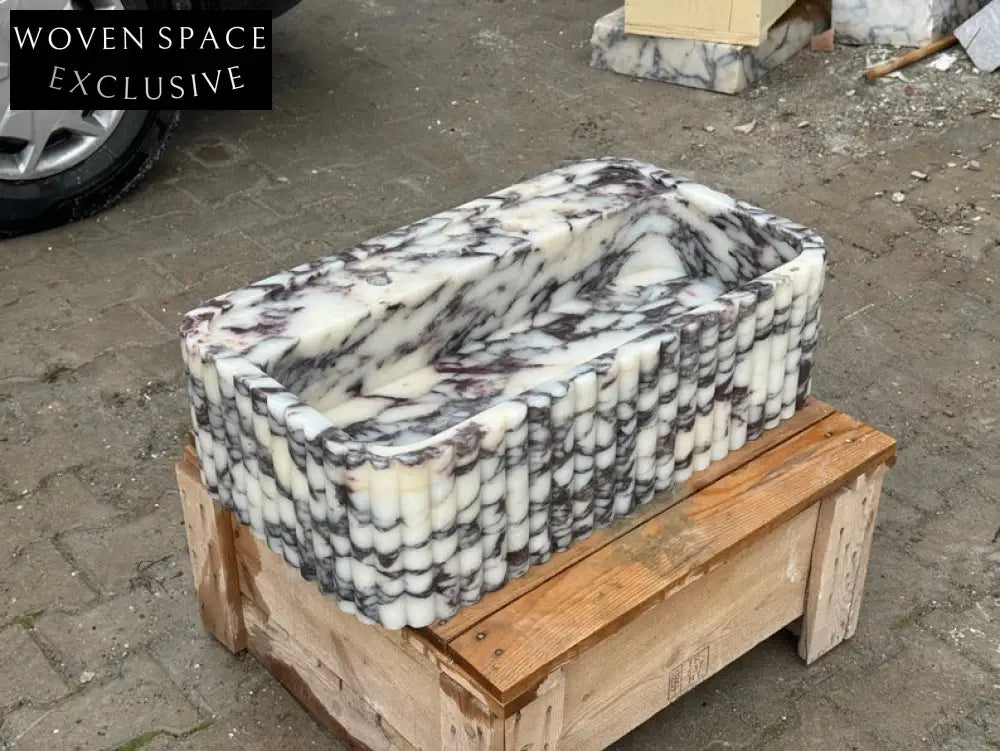 Luka Calacatta Viola ribbed marble sink