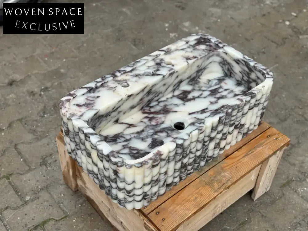 Luka Calacatta Viola ribbed marble sink