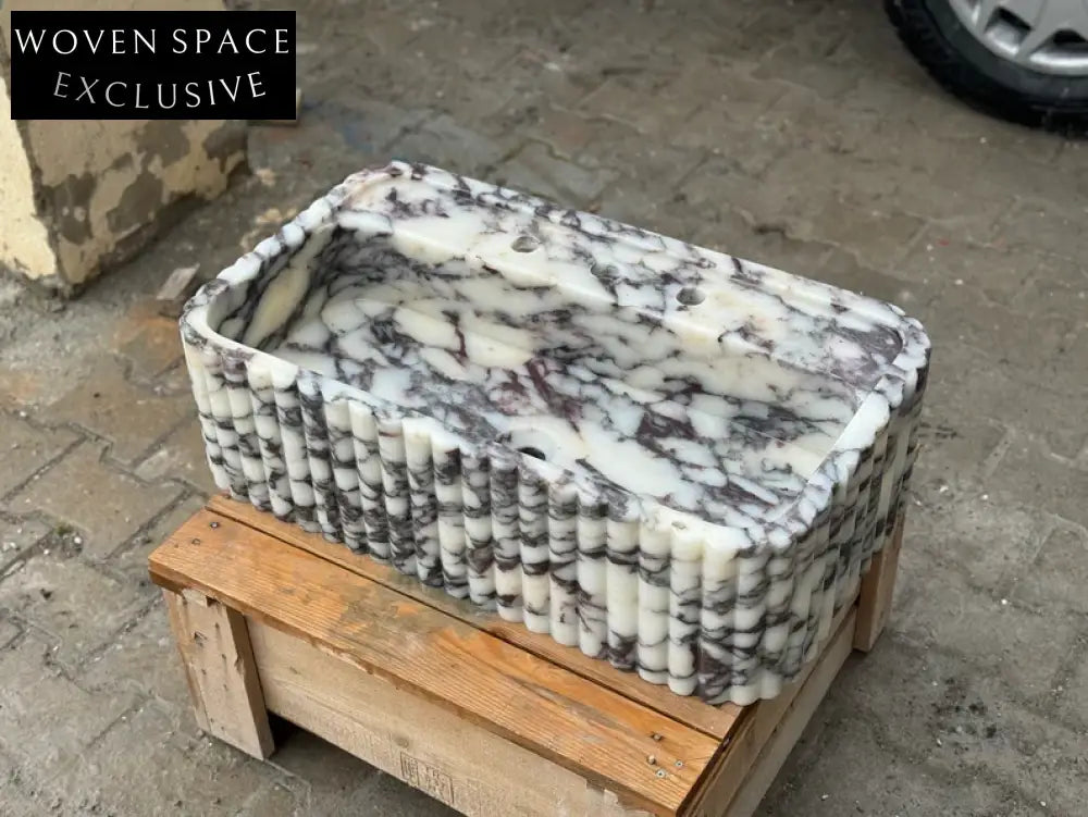 Luka Calacatta Viola ribbed marble sink