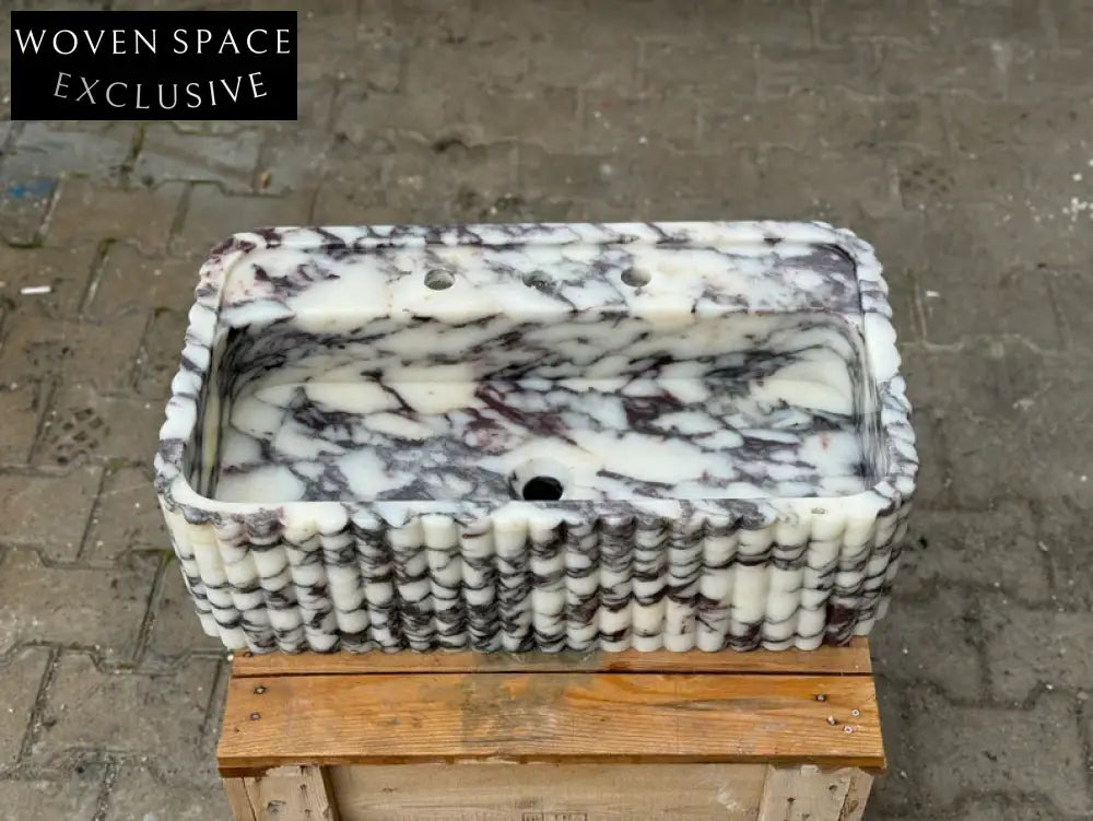 Luka Calacatta Viola ribbed marble sink