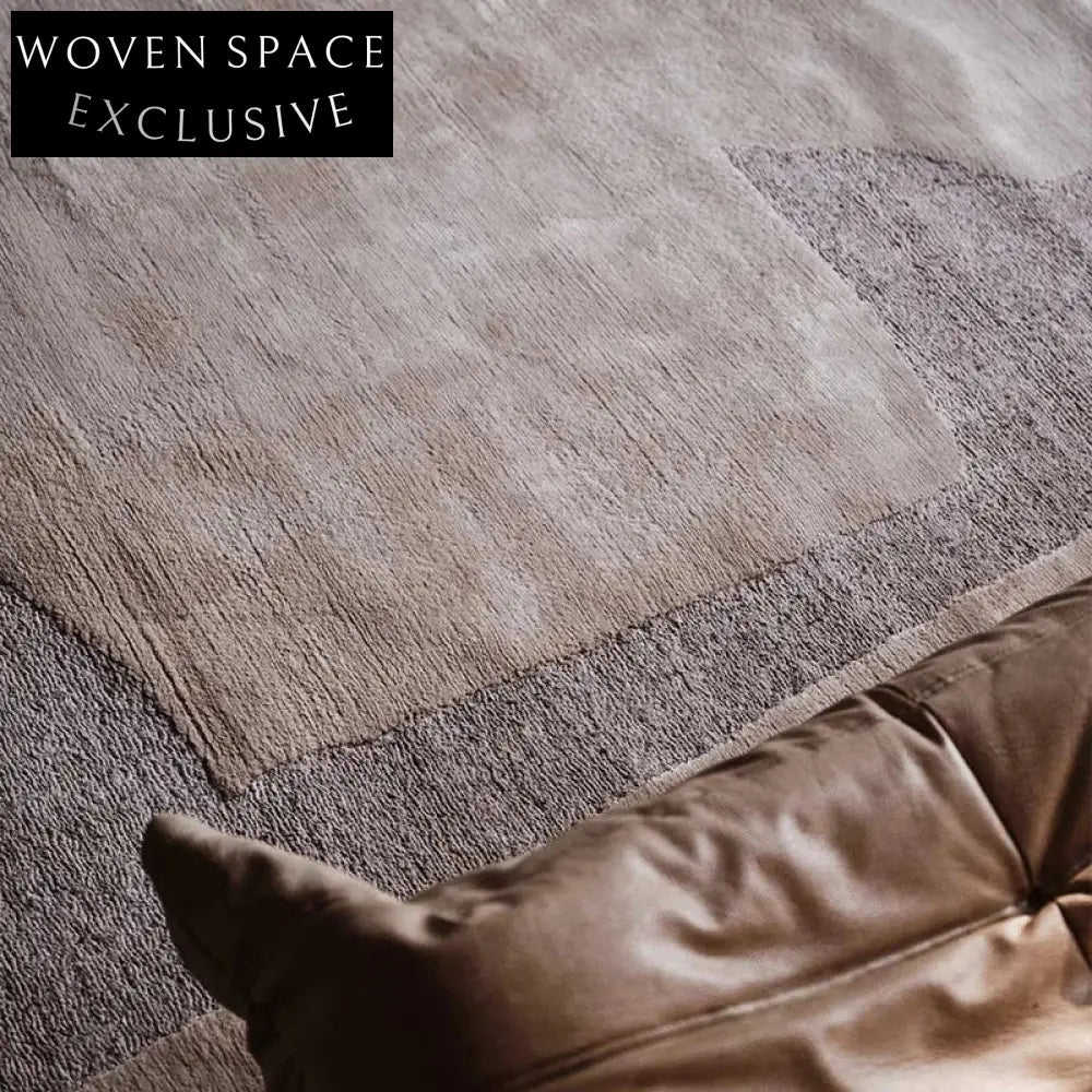 Luxurious American Retro Abstract Polyester Custom Area Rug for Living Room