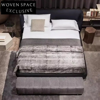 Luxurious Fabric Upholstered Queen Size Bed for Modern Bedrooms