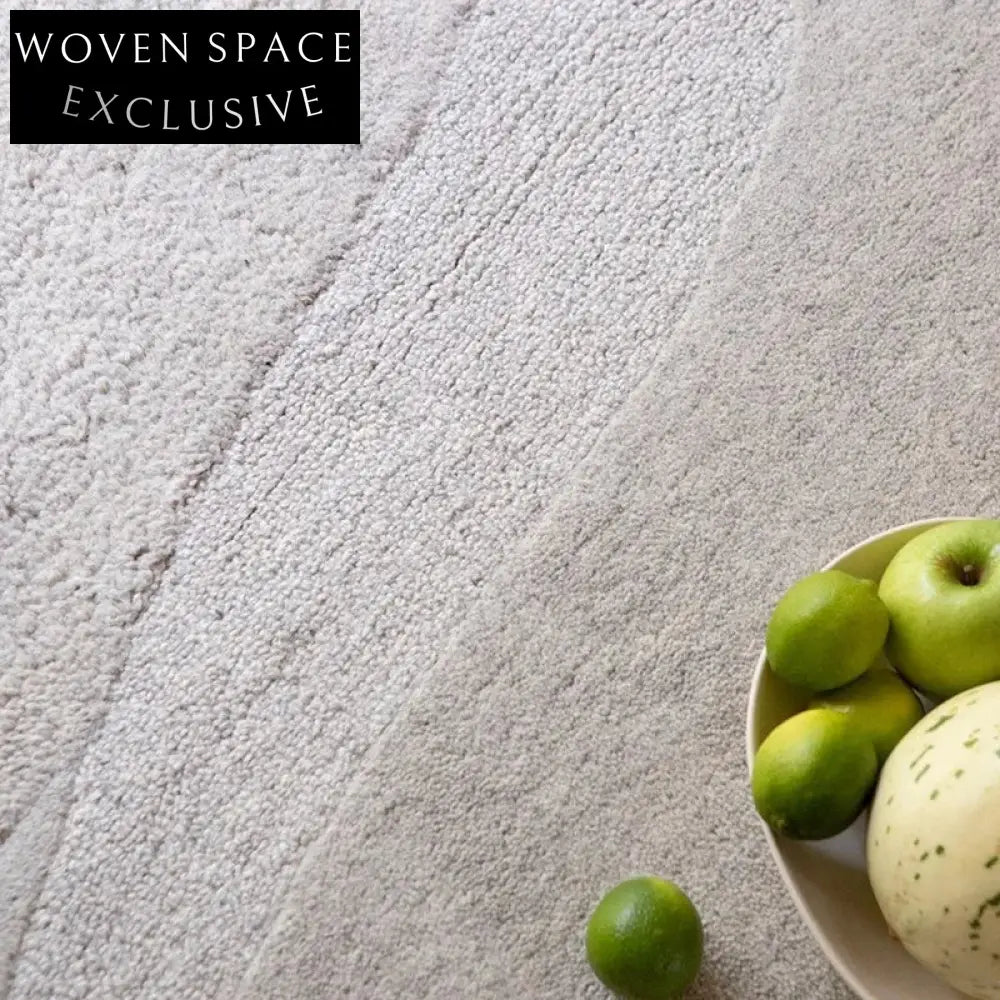 Luxurious Hand-Tufted Polyester Area Rug, Modern Abstract Design, Soft Texture Carpet