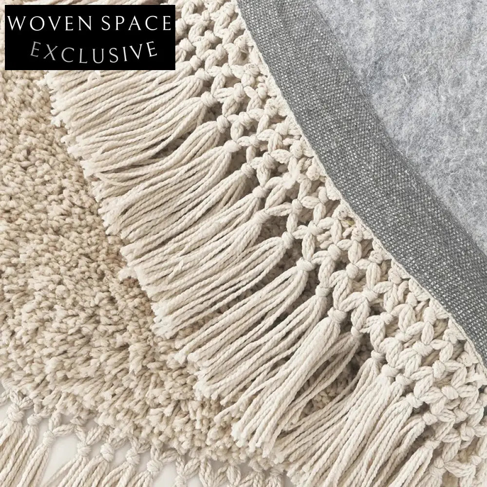 Luxurious Hand-Tufted Round Geometric Polyester Area Rug for Modern Home Decor