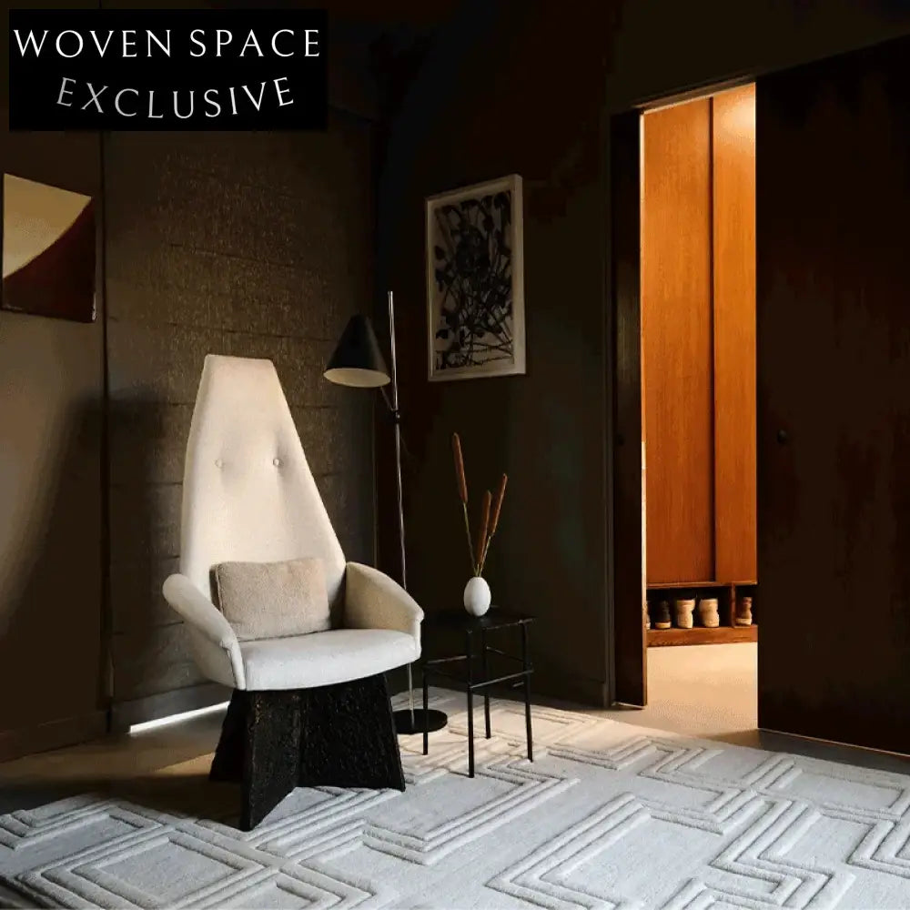 Luxurious Handmade Modern Black Polyester Fiber Area Rug for Living Room