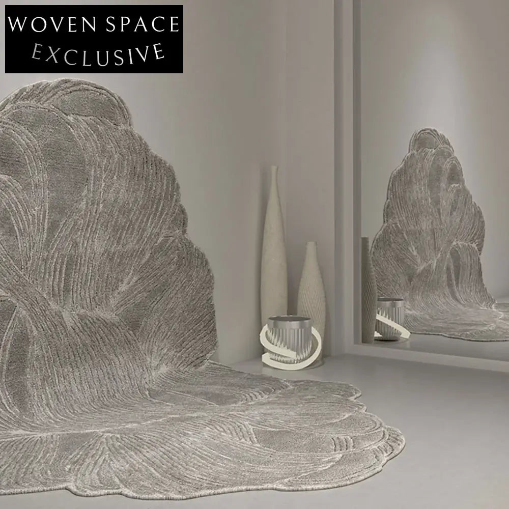 Luxurious Handmade Wool Living Room Area Rug with Modern Geometric Pattern