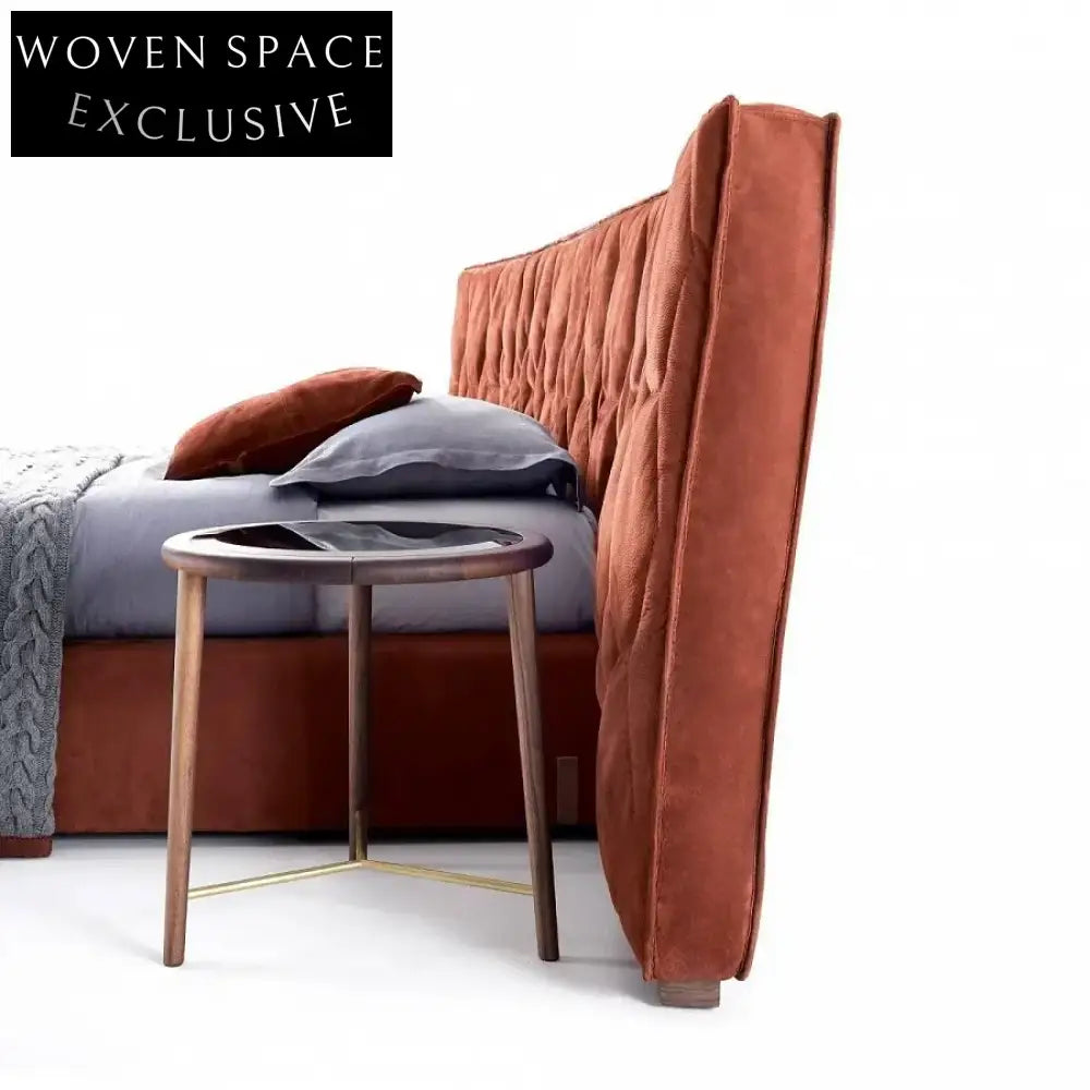 Luxurious Italian Aesthetic Upholstered King Size Capsule Hotel Style Bed