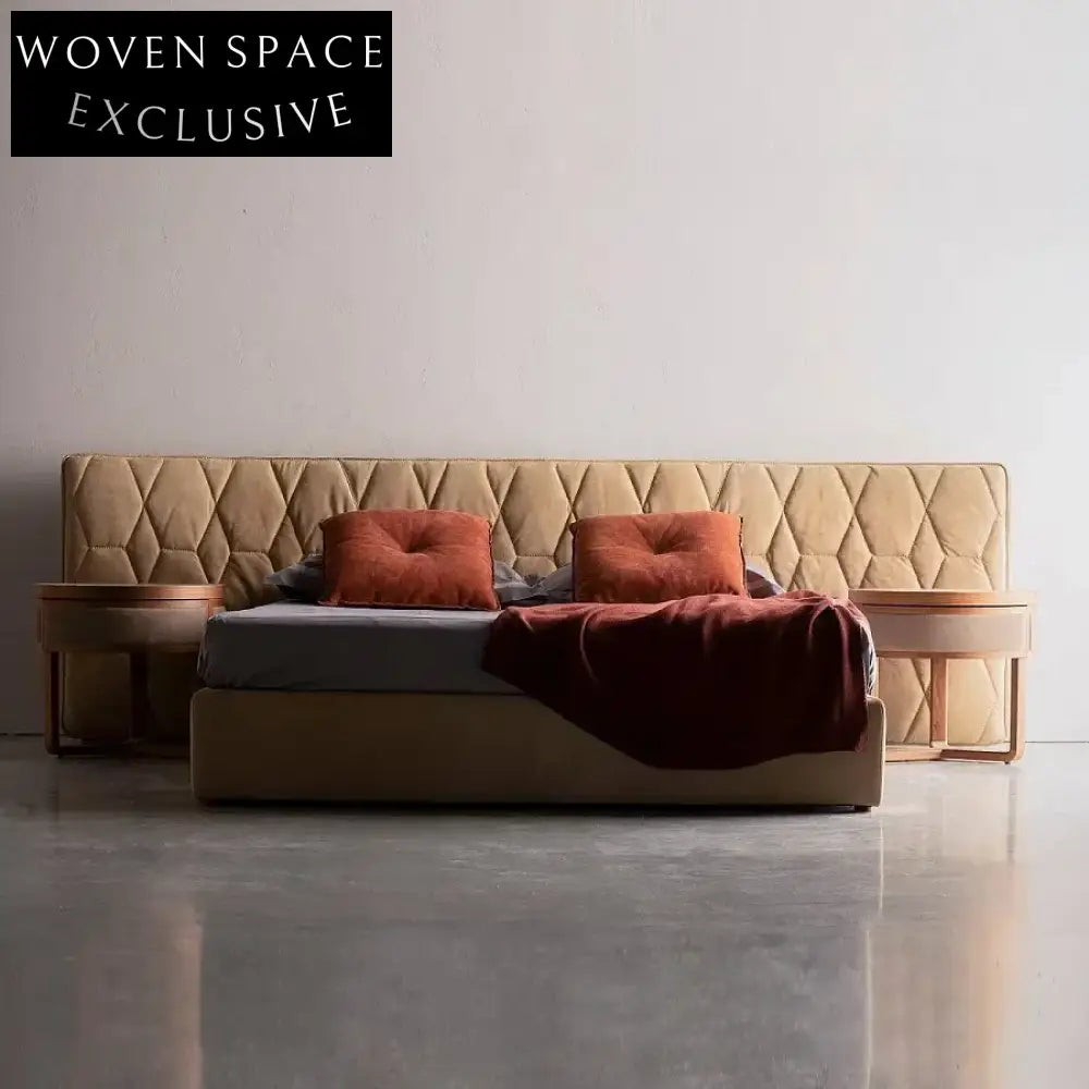 Luxurious Italian Aesthetic Upholstered King Size Capsule Hotel Style Bed