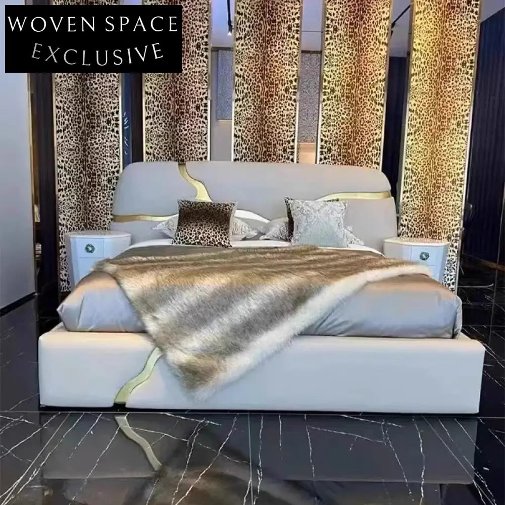 Luxurious Italian Leather Solid Wood Upholstered Modern King Size Bed