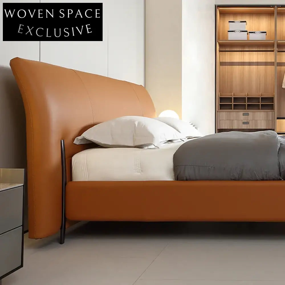 Luxurious Italian Leather Upholstered Solid Wood Frame Master Bedroom Bed