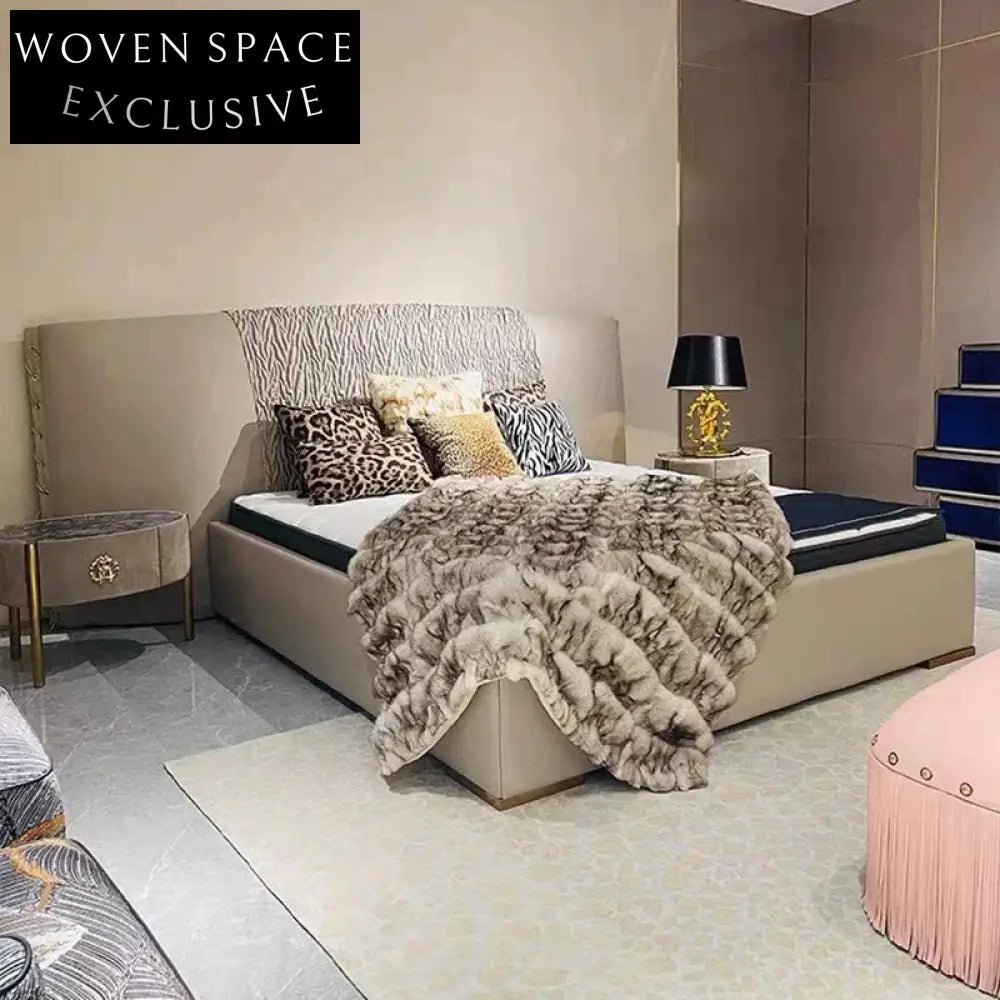 Luxurious Italian Style King Size Suede Fabric Upholstered Platform Bed Frame