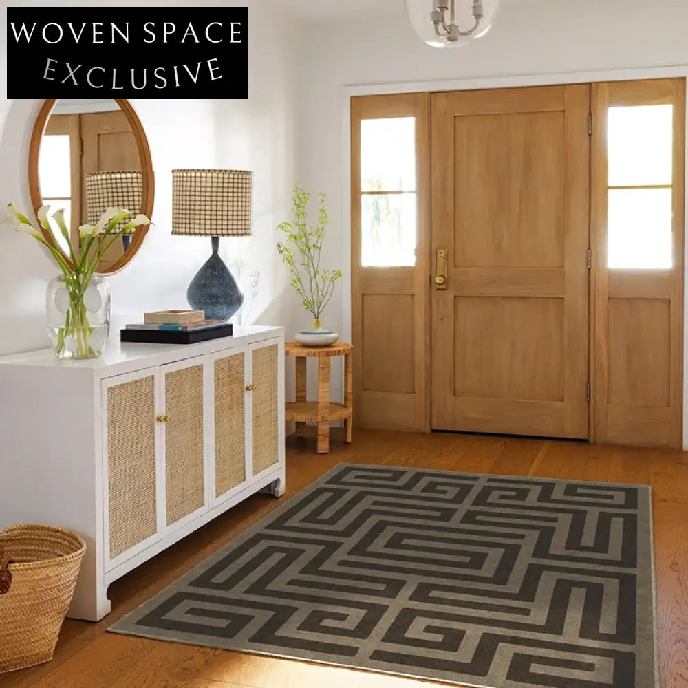 Luxurious Modern Geometric Design Polyester Hand-Tufted Area Rug for Living Room