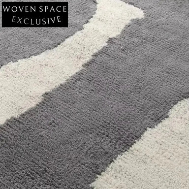 Luxurious Modern Geometric Handmade Polyester Area Rug for Stylish Home Decor