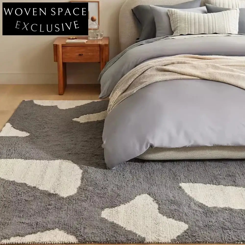 Luxurious Modern Geometric Handmade Polyester Area Rug for Stylish Home Decor