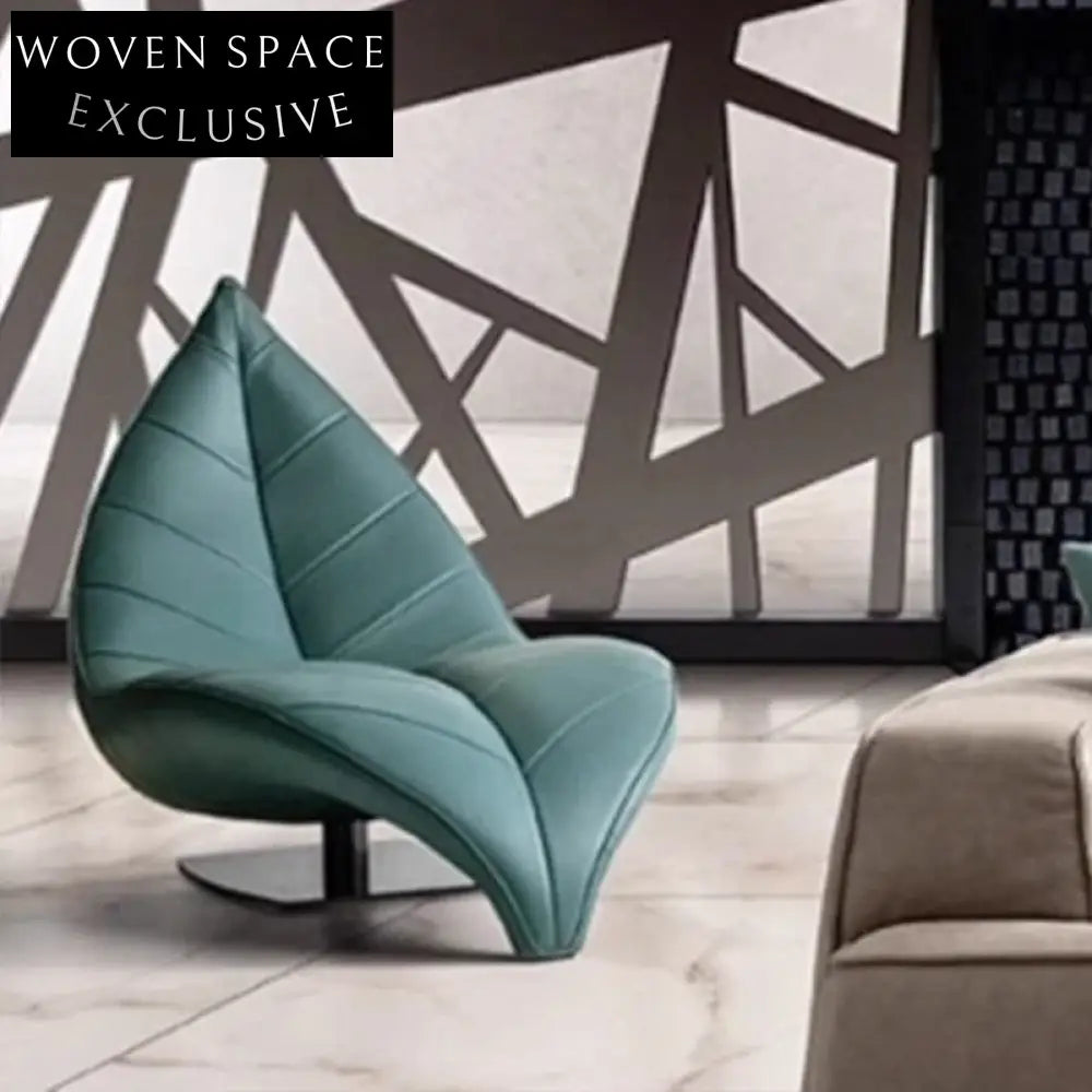 Luxurious Modern Italian Leather Leaf Chaise Lounge Day Bed Sofa