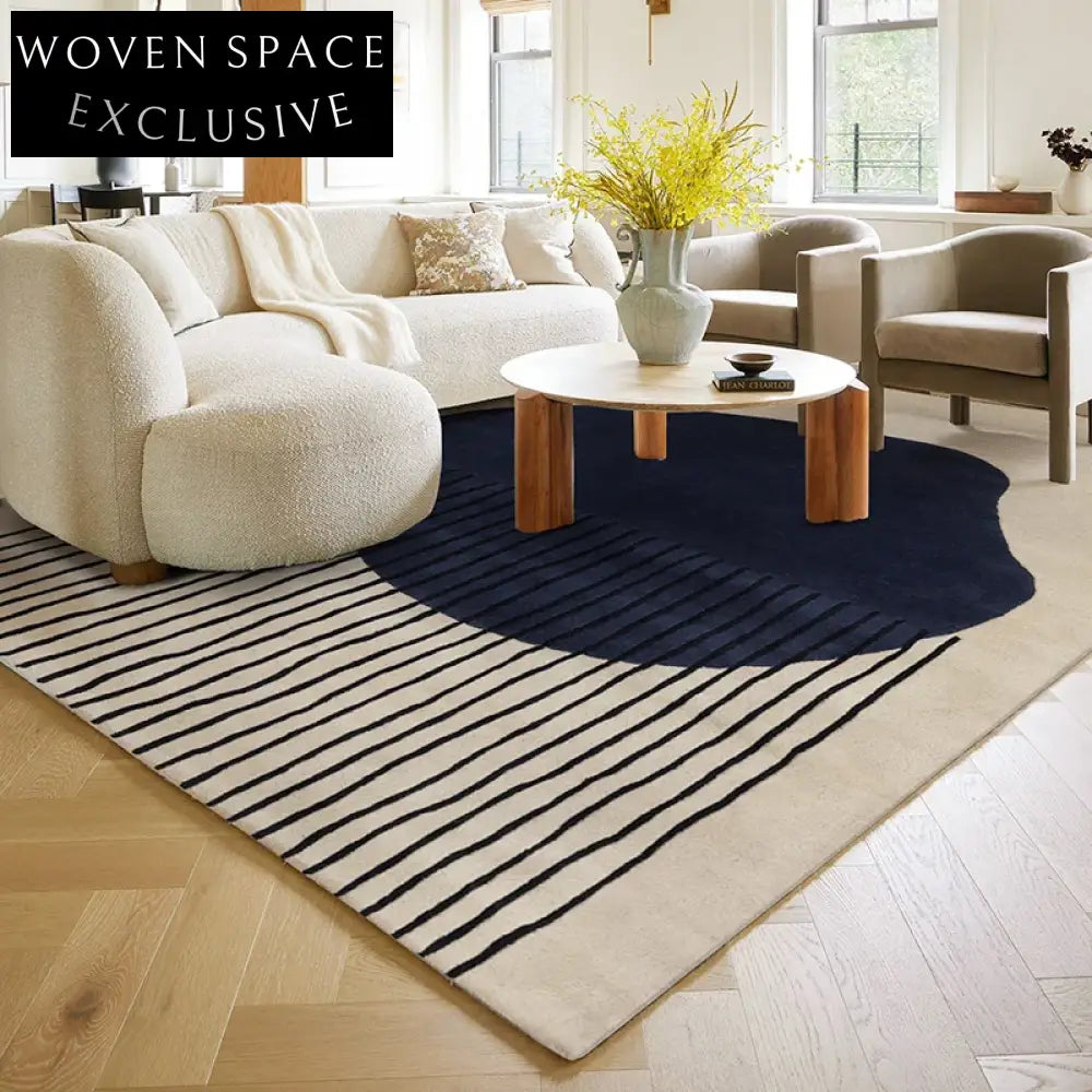Luxurious Modern Polyester Area Rug for Living Room, Bedroom, Bedside Comfort