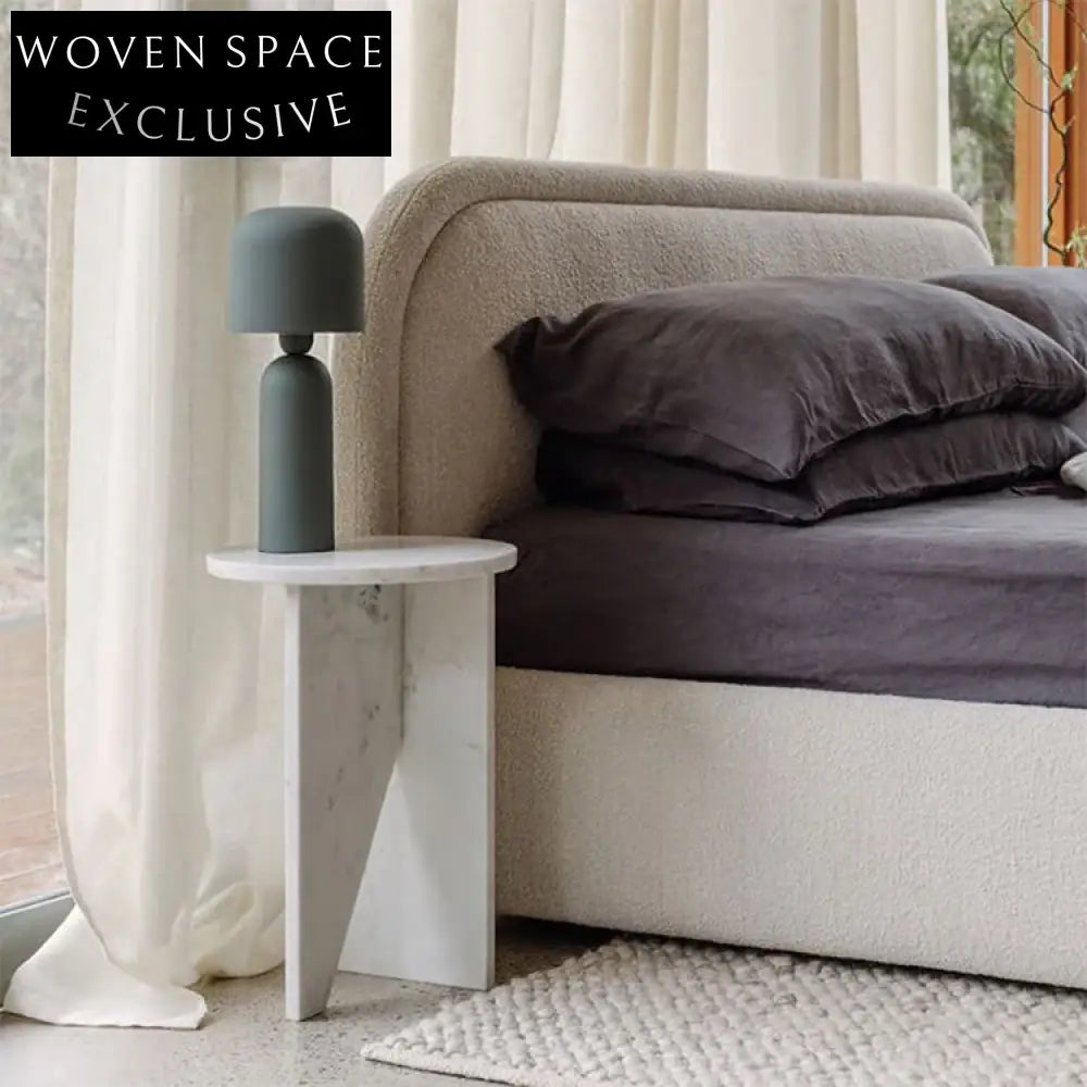 Luxurious Modern Round Marble Coffee Table with Elegant Metal Base for Living Room