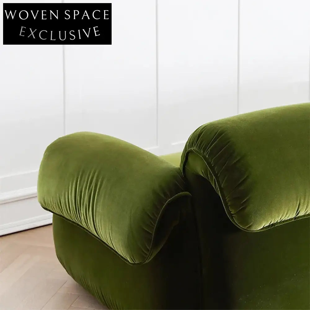 Luxurious Nordic Minimalist Velvet Upholstery Chesterfield Sofa for 4 Seaters