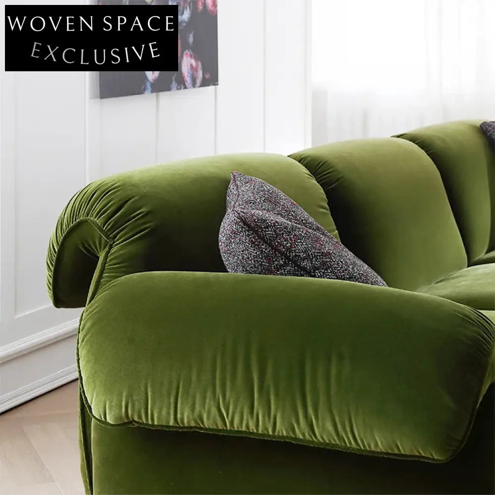 Luxurious Nordic Minimalist Velvet Upholstery Chesterfield Sofa for 4 Seaters