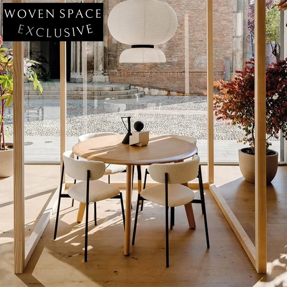 Luxurious Velvet Upholstered Modern Dining Room Chair
