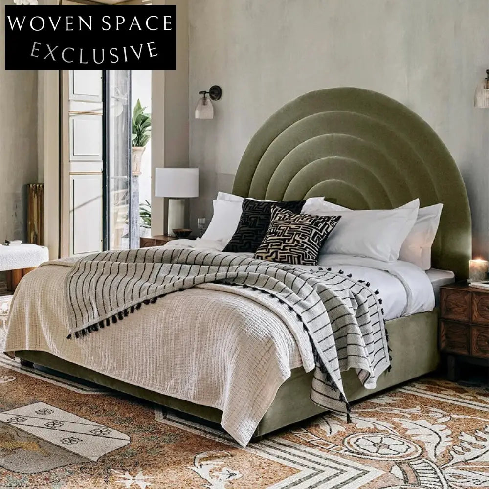 Luxurious Velvet Upholstered Modern Minimalist King Size Platform Bed