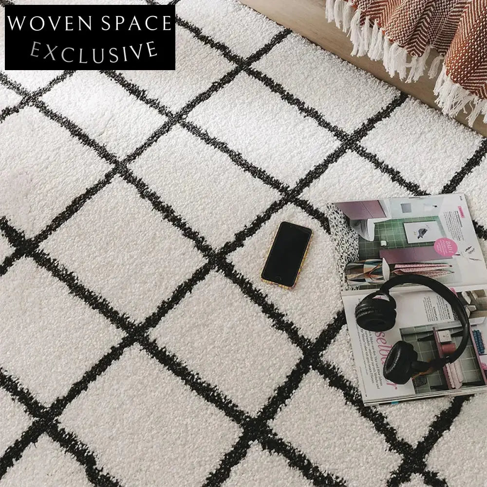 Luxury Hand-Tufted Modern Ivory Irregular Shape Washable Polyester Area Rug