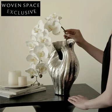 Luxury Handmade Art Deco Aluminum Flower Vase for Modern Home Decor Accents